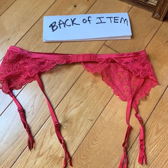 Vintage Victoria secret red adjustable garter belt floral lace sz M/L - Picture 4 of 5